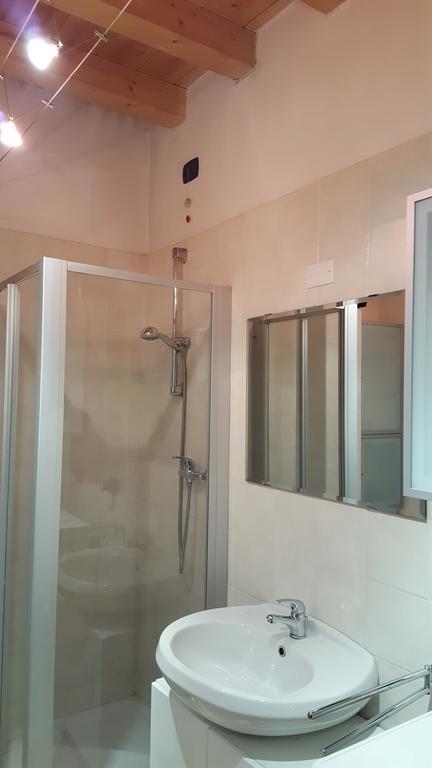 Flats4Rent Tommaso Lägenhet Verona Exteriör bild